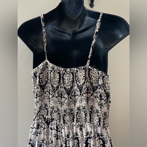 Angie Black & Beige Jumpsuit/Romper Size Medium - Picture 5 of 16